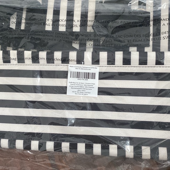Black and White Striped Duffle Bag. New with tags, not opened - Picture 3 of 3